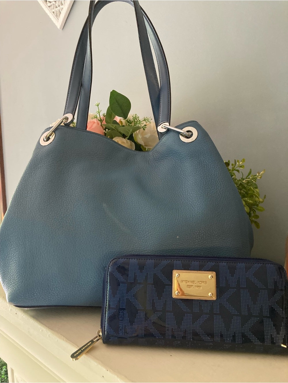 Michael Kors light Blue Pebbled Leather Shoulder Bag including blue wallet